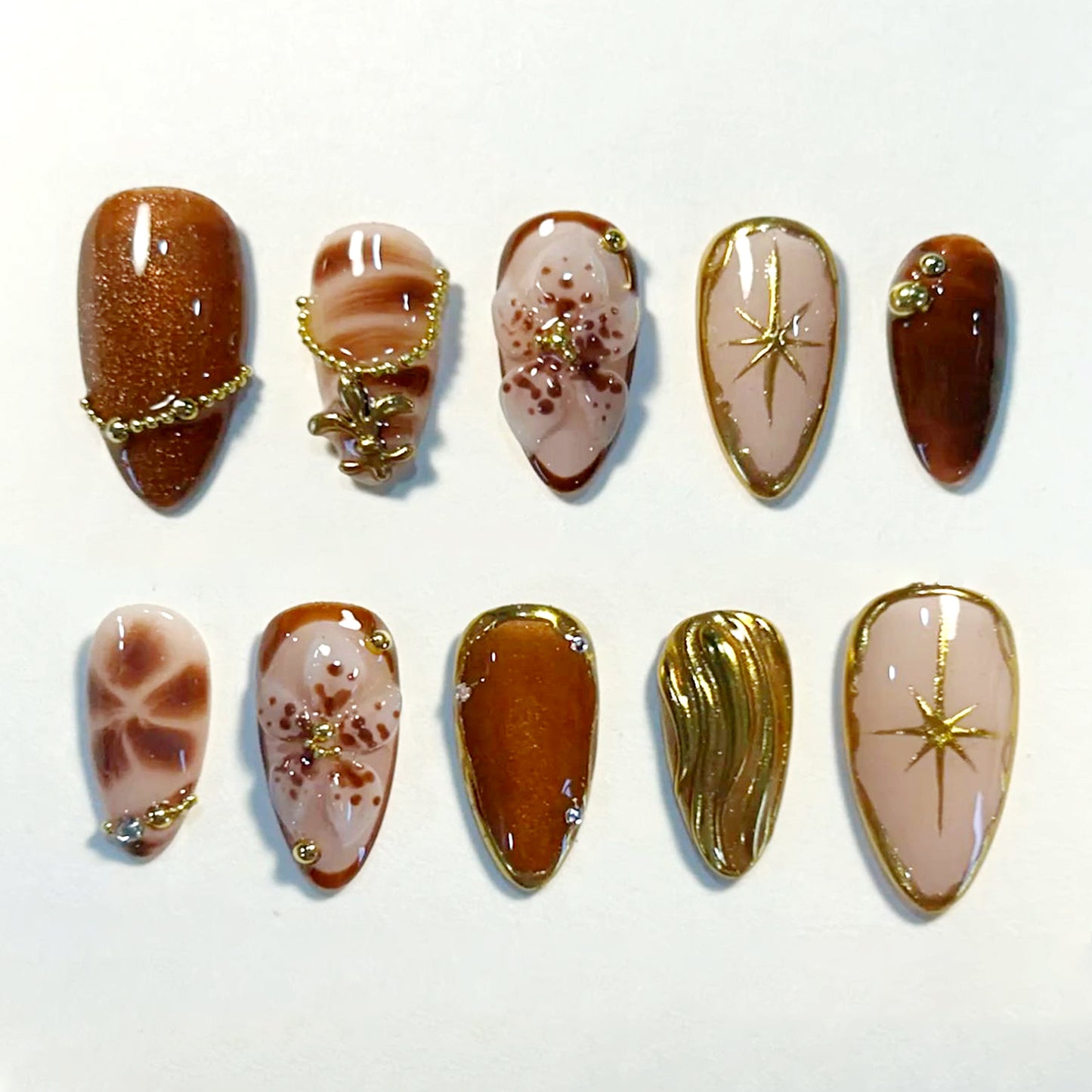 A114 Vintage Brown Flower