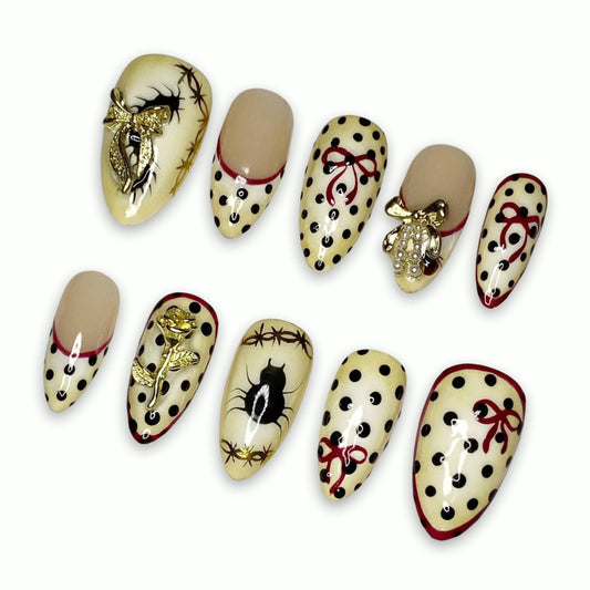 A117 Bow & Polka dots