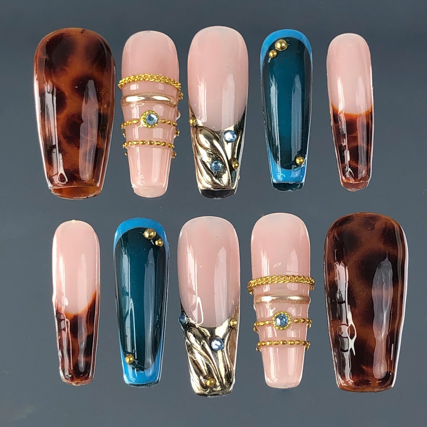 A244 Trending Luxury